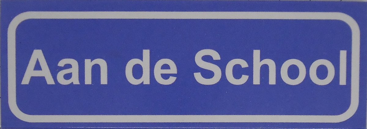 Souv© - koelkast magneet - plaatsnaam bord - kombord - souvenir - koelkastmagneetje - relatiegeschenk Aan de School