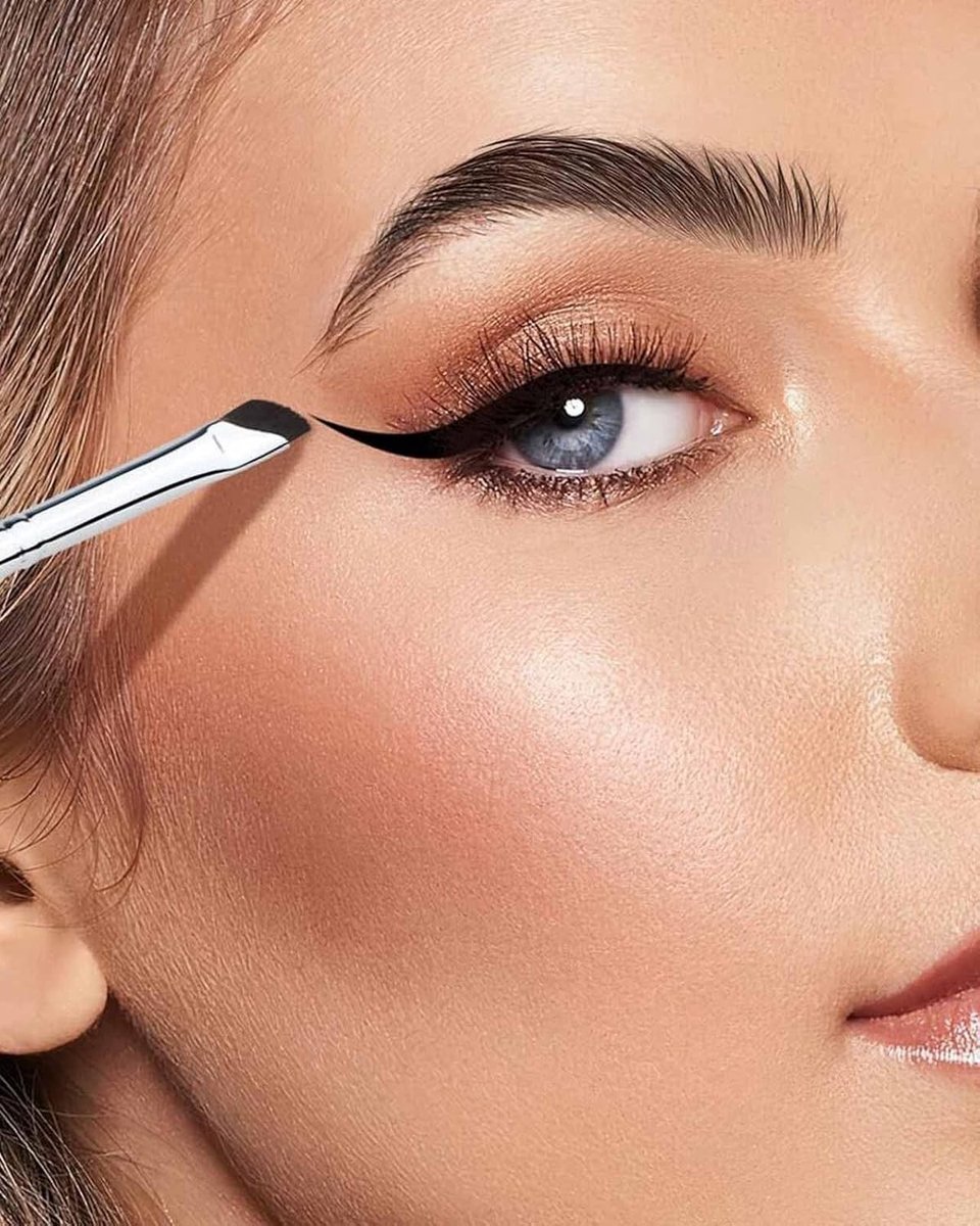 Fijne Eyeliner Kwast voor Nauwkeurige Oogmake-up, Gel Liner en Winged Look, Ideaal voor Oogschaduw en Wenkbrauwen