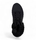 Bovenaanzicht van de zwarte Skechers veterboot met vetersluiting en pluizige bontkraag.