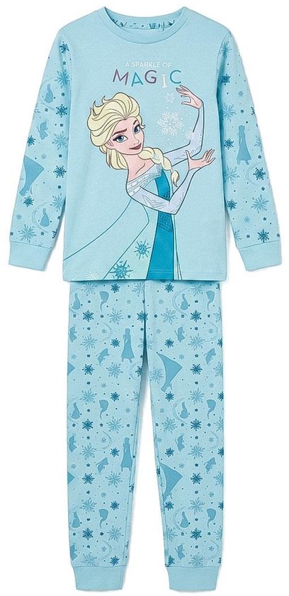 Lichtblauwe pyjamaset met Elsa en sneeuwvlokken patroon, met tekst 'A Sparkle of MAGIC'.