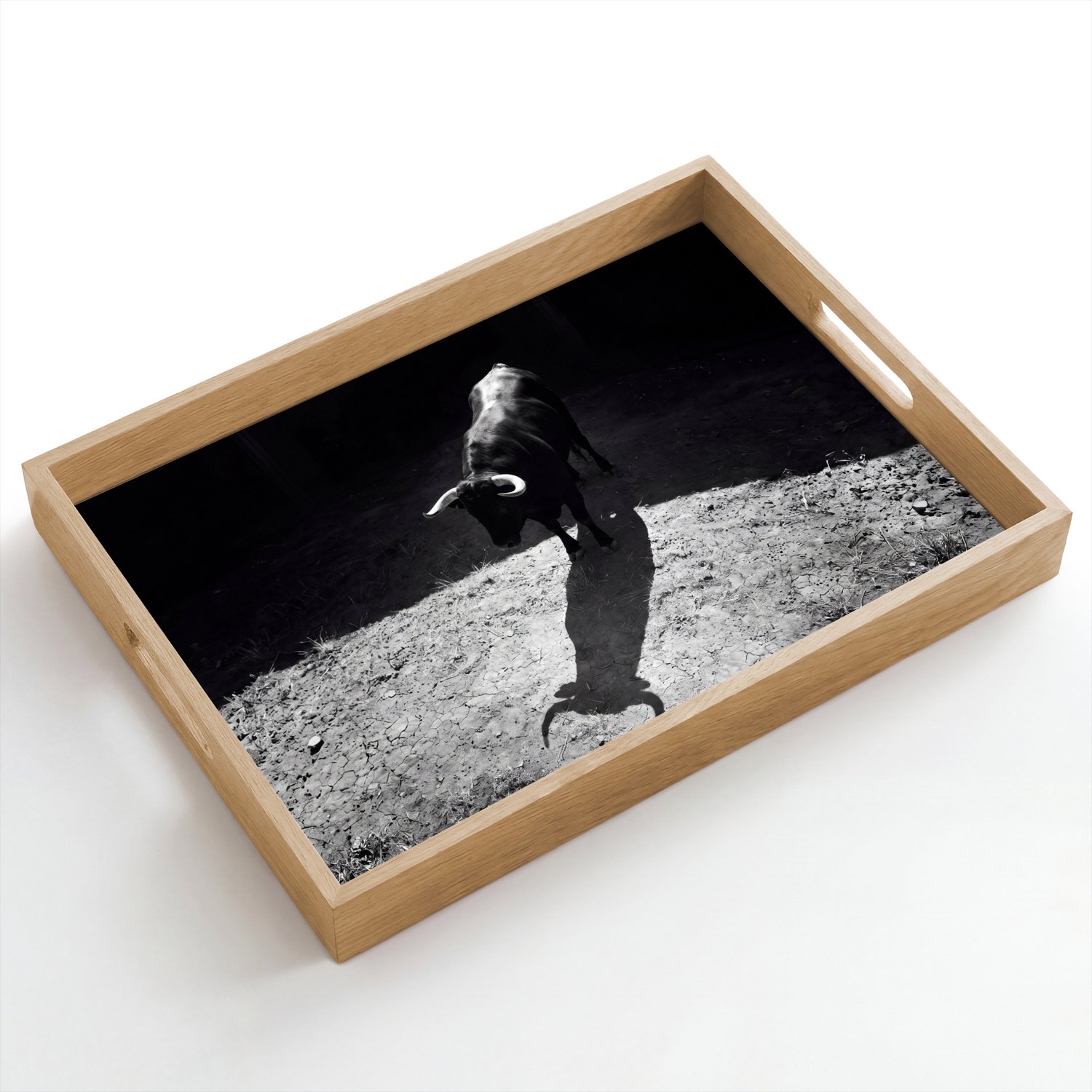 Dienblad hout 50x35 cm - Schootdienblad - Stier - Schaduw - Dieren - Contrast - Zwart-wit - Borrelplank rechthoek - Plateau dienbladen