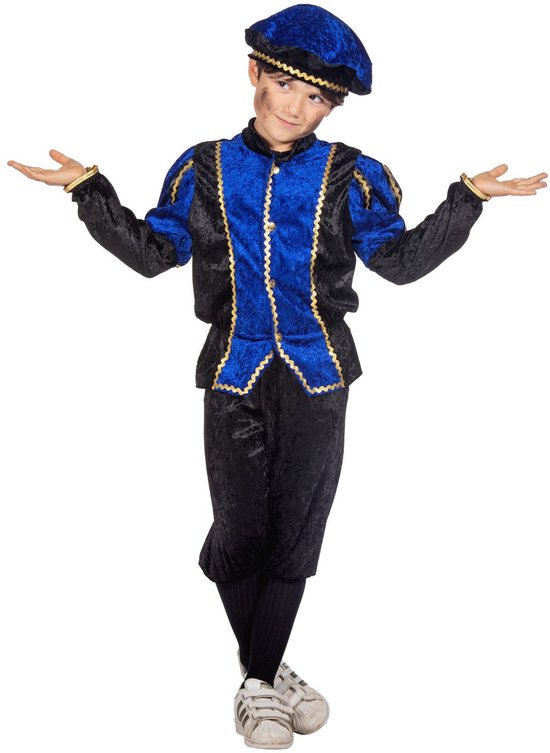Jongen in blauw-zwart pietenpak met gouden biesjes, blauwe baret en vegen op de wangen.