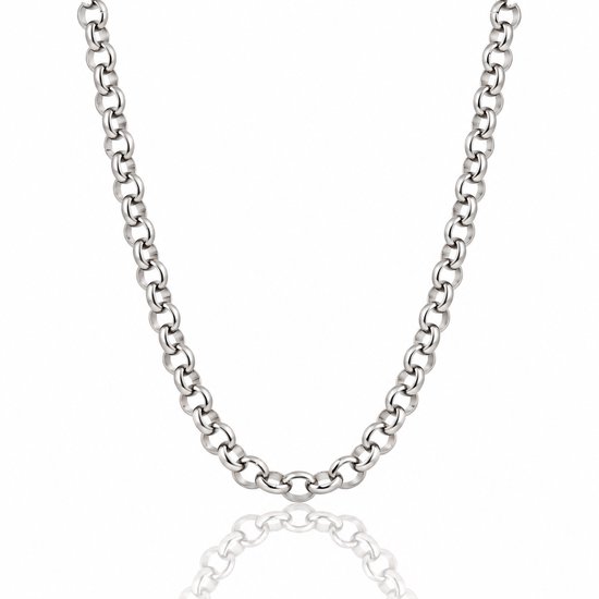 Zilverkleurige schakelketting van 43 cm met een glanzende afwerking tegen een witte achtergrond.