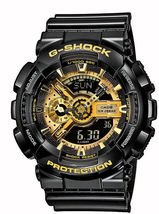 Zwart G-Shock horloge met goudkleurige wijzerplaat, digitale en analoge display, en waterbestendige constructie.