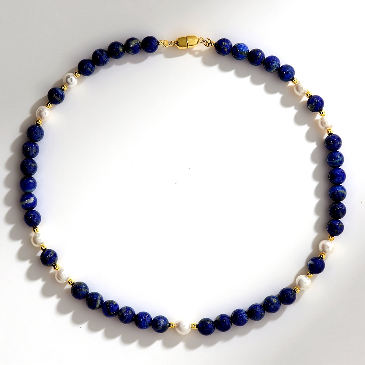 Cavill - Elegante Halsketting 925 Sterling Zilver met 170ct Lapis Lazuli en 6ct Gouden Hematiet - Handgemaakt met Zoetwaterparels