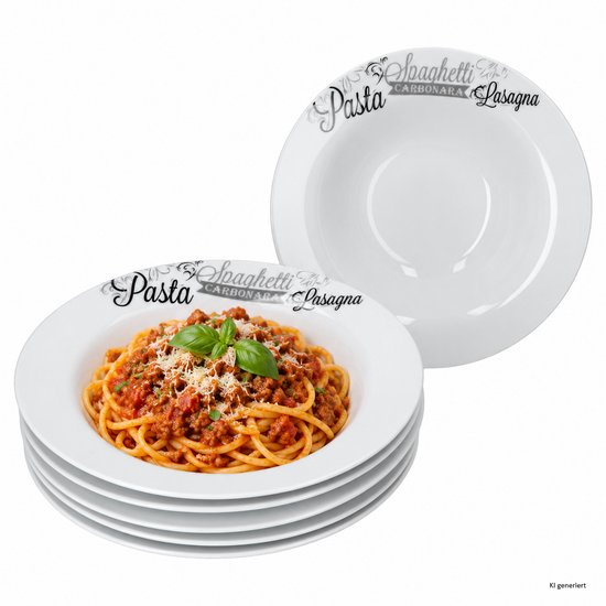 Stapel van vijf witte pastaborden met het "Pasta Spaghetti Carbonara Lasagna" decor, met één bord bovenop gevuld met spaghetti bolognese.
