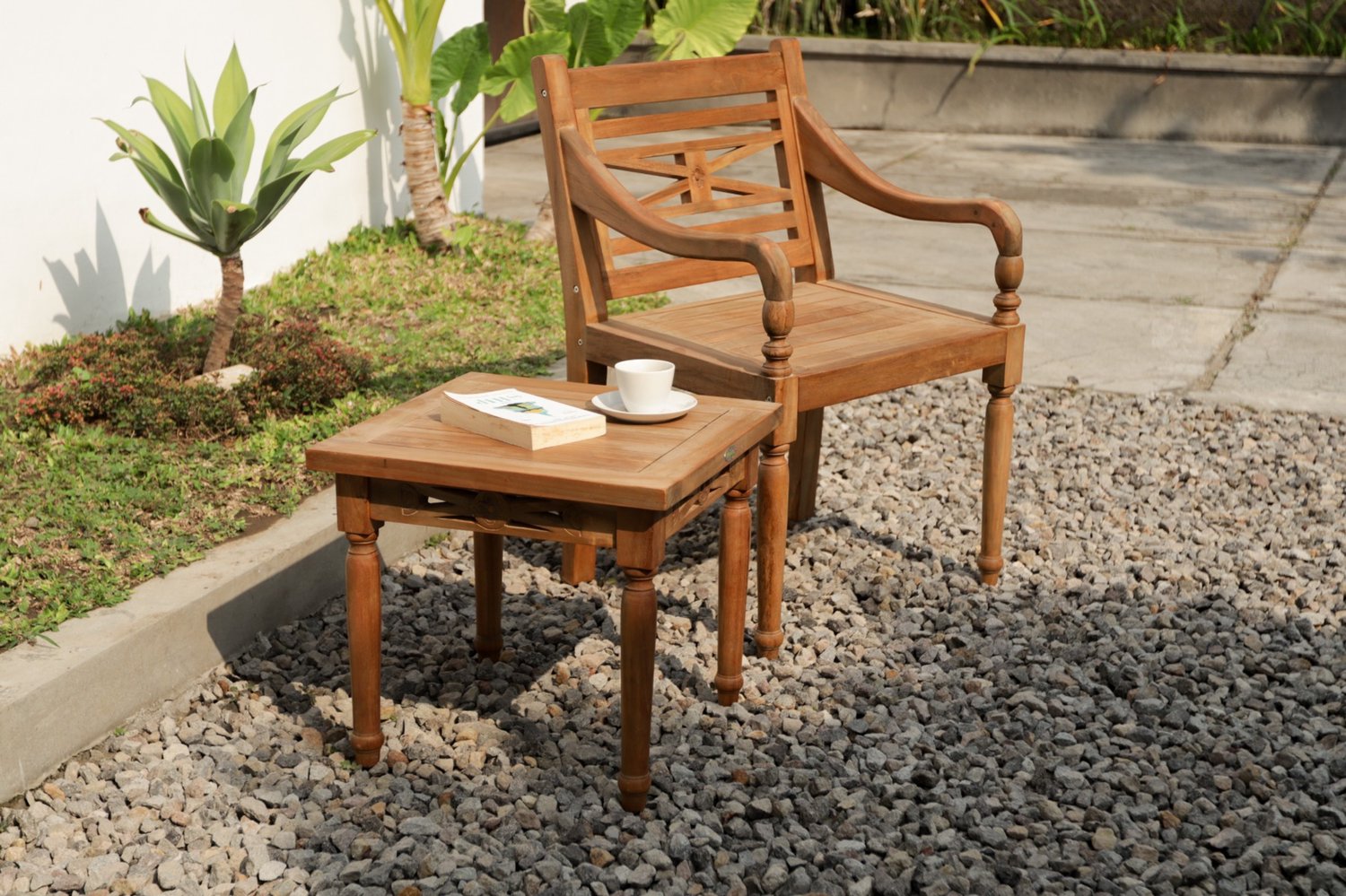 Teakea - Batavia bijzettafel teak 50 x 50 cm - met houtsnijwerk