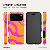 Mooi van alle kanten. Verschillende aanzichten van het stevige okergele en fuchsia telefoonhoesje.
