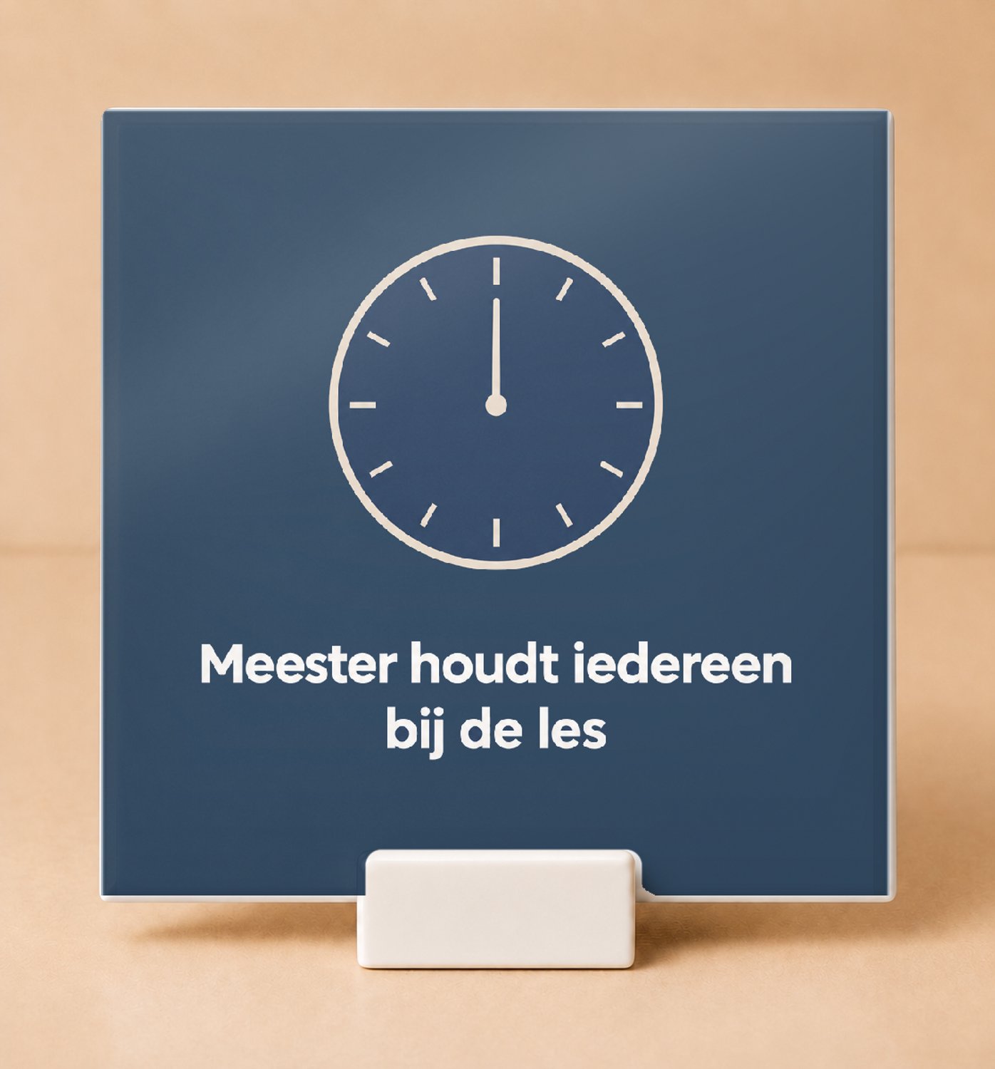 Bedruk King Strakke Meester van de telefoonvrije klas Tegel – Moderne typografische poster voor leraren en scholen - 11 x 11 cm met houder Wit