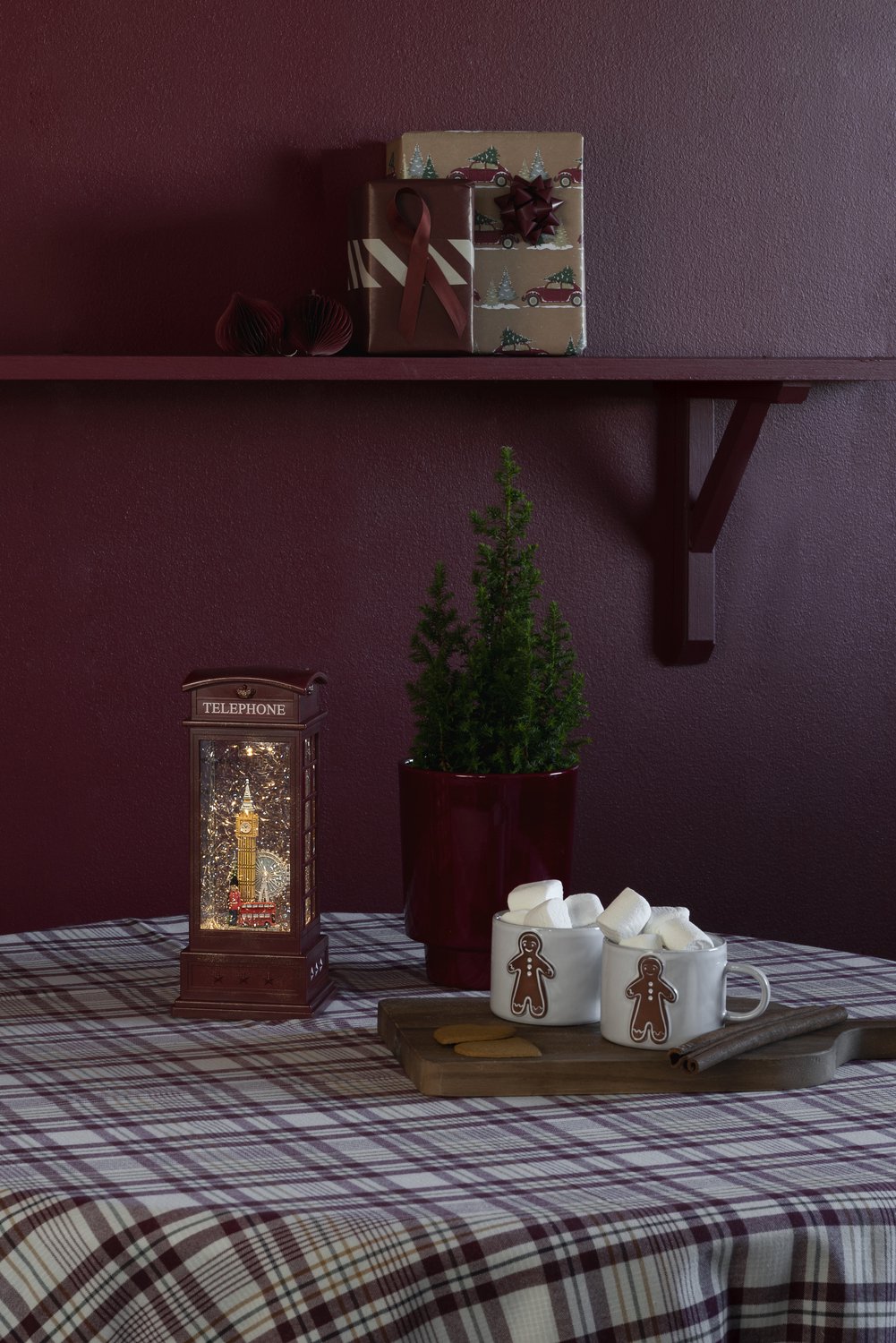 Kerstlantaarn voor binnen – telefooncel met Londen skyline - Warm wit – 25cm - Sneeuwlantaarn - Kerstverlichting op batterijen & USB incl. Timer – foto 6