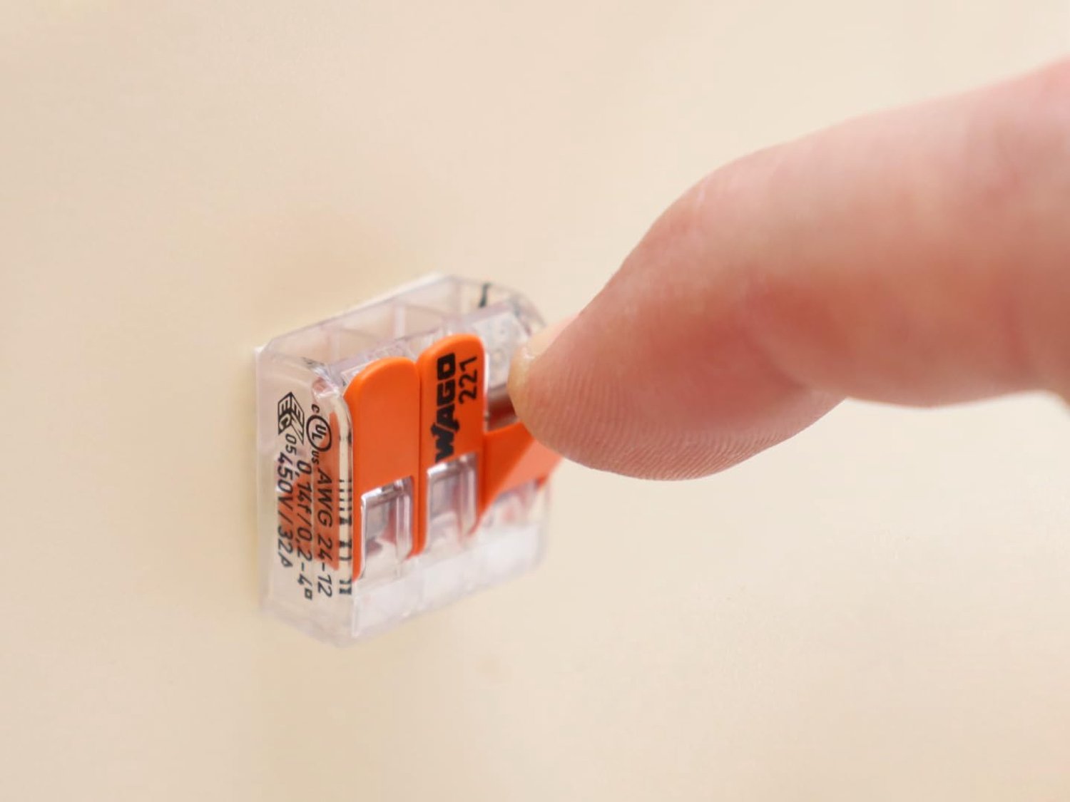 Houder voor montage Wago 221 verbindingsklemmen - 16 mm - bevestiging met lijm/schroeven - Vemera