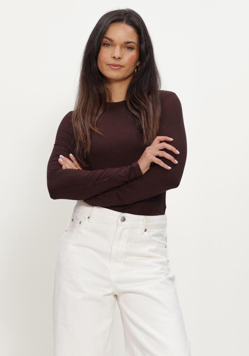 EDITED Ginger Longsleeve Tops & T-shirts Dames - Shirt - Bruin - Maat 34