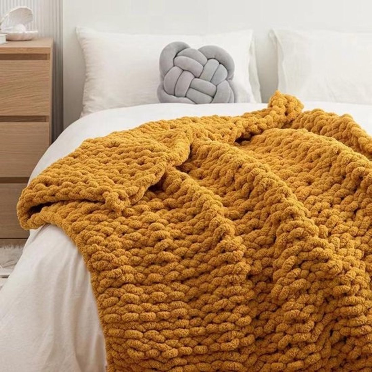 Grof gebreide deken - Chenille plaid - Woondecoratie - Handgebreid dik garen - 100 x 152 cm - Geel