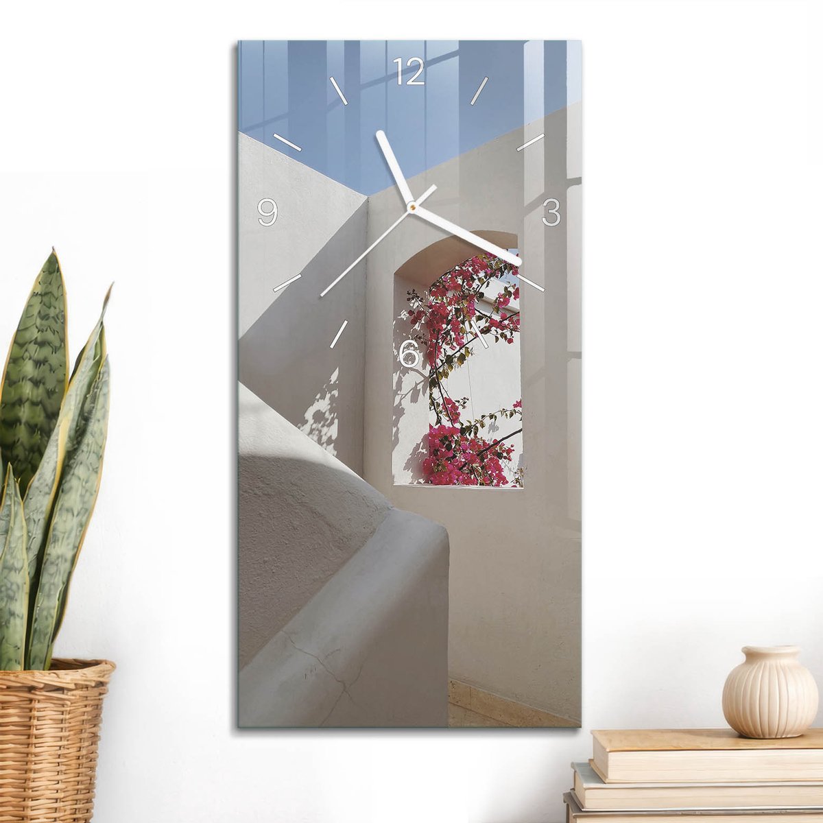 ArtPrintCave Romig Glazen Klok - 30x60 cm - Rechthoekige Wandklok - Exotische Bloem Unieke Klok - Architectuur Stille Wandklok - Witte Klokwijzers