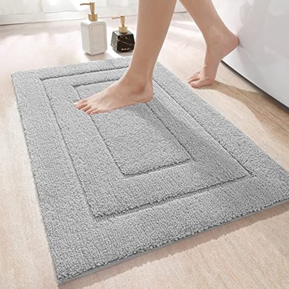 Antislip Badmat 60 x 110 cm - Zacht en Waterabsorberend Badkamertapijt, Machinewasbaar voor Douche en Bad