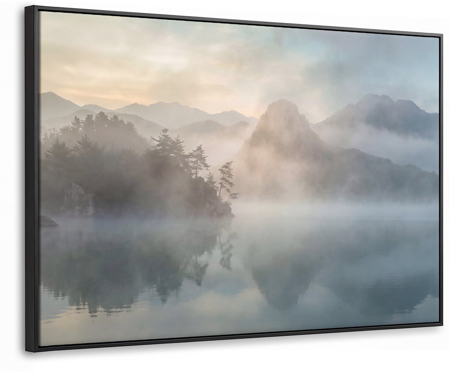 Canvas Schilderij met Baklijst - Landschap - Bergen - Mist - Water - Natuur