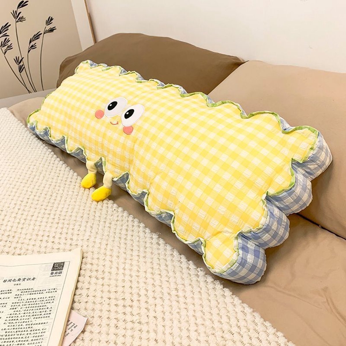 Casalora® Lang Kussen 110 cm – Gestreept Knuffelkussen voor Bank & Bed – Lange Rugsteun en Hoofdbordkussen – Zijslapkussen, Beensteunkussen & Sierkussen – Zacht en Comfortabel – Geel