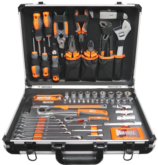 Gereedschapskoffer open, gevuld met diverse metalen gereedschappen met oranje handvatten.