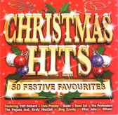 Rode albumhoes 'Christmas Hits 50 Festive Favourites' met gouden letters, kerstballen, hulst en sneeuwvlokken.