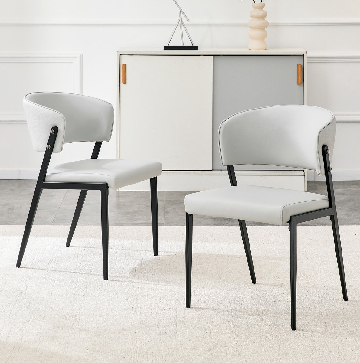 HAUSS SPOLE Eetkamerstoel - Moderne Minimalistische Stoel - Set Van 2 - Met Armleuningen En Gevoerde Zitting - Voor Eetkamer, Woonkamer En Bureau - Metaal - Lichtgrijs