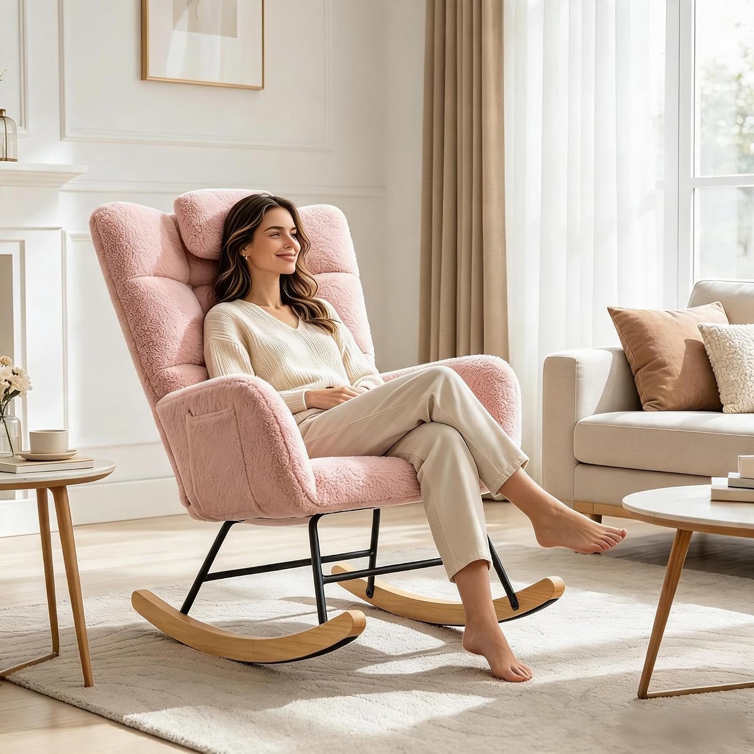 Schommelstoel met hoogleun, teddy stof, hoofdkussen en zijvak – comfortabele schommelfauteuil voor woonkamer, slaapkamer en babykamer, roze