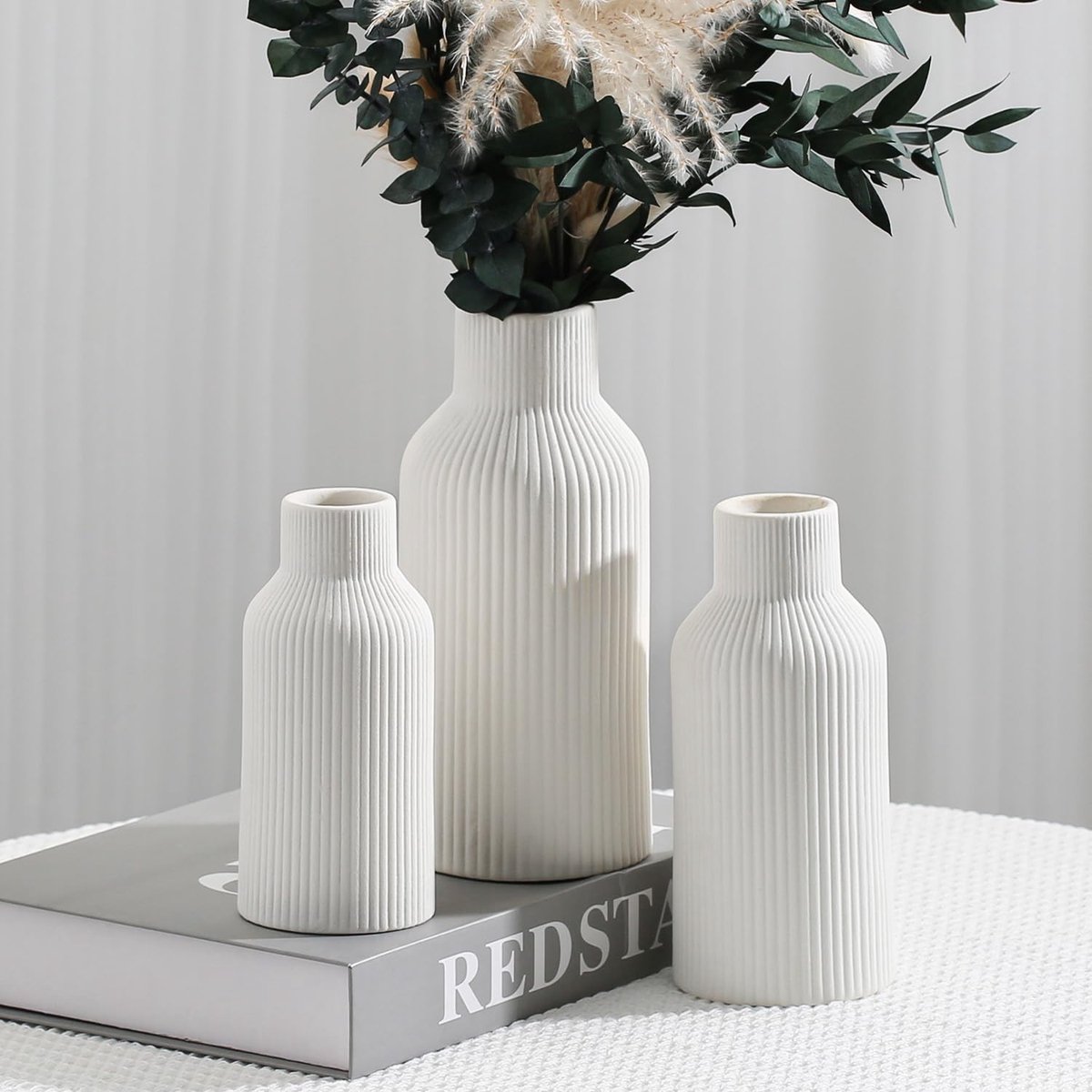 Omgoods - Set van 3 Moderne Witte Keramische Vazen