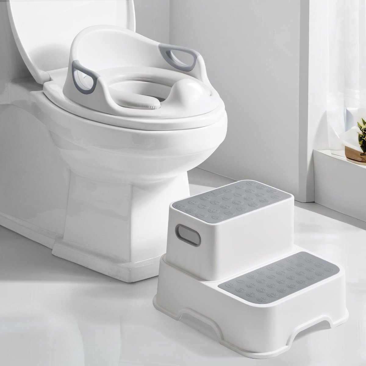 Omgoods- WC-Bril Softclose - WC-Bril Verkleiner - Zindelijkheidstraining - Opstapkrukken - Inclusief Reinigingsborstel - Hygiënisch Onderhoud - Kindertoilet