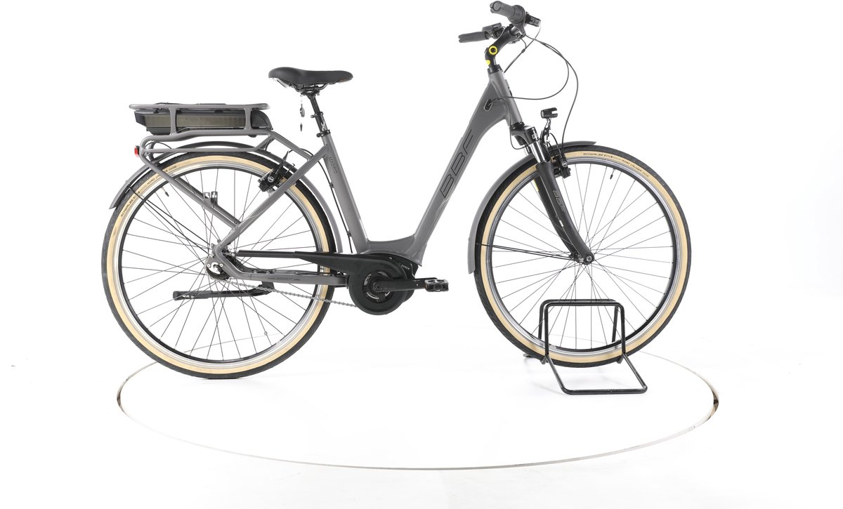 BBF Madrid Elektrische citybike Bosch Accu 500Wh 28" grijs Pro Elektrische Fiets