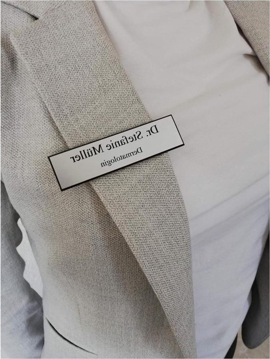 Naamplaatje met Gravure - Naambadge Naambordje - Professionele Identificatie - Facetgeslepen Rand - 64 x 16 mm - Zilver Geborsteld