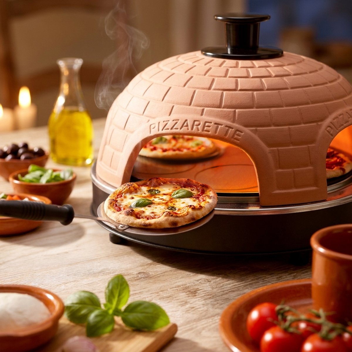 Emerio Pizzarette Origineel - 4 Persoons Pizza Oven - Handgemaakte Terracotta Koepel - 4 Geïsoleerde Bakspatels - RVS Bakplaat - Gourmetstel met Cool touch koepel - PO-115985 900W – foto 2