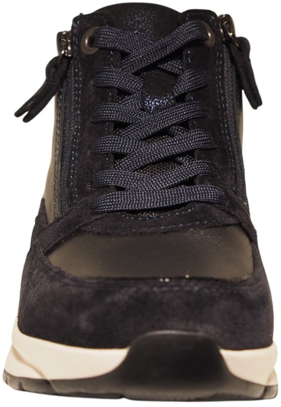 Donkerblauwe Gabor Rollingsoft veterboot, gezien van voren.