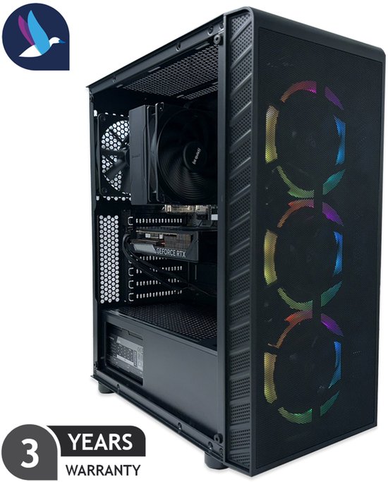 Open zwarte computerkast met zichtbare componenten, waaronder een CPU-koeler en grafische kaart. Drie verlichte ventilatoren aan de voorkant. 3 jaar garantie.