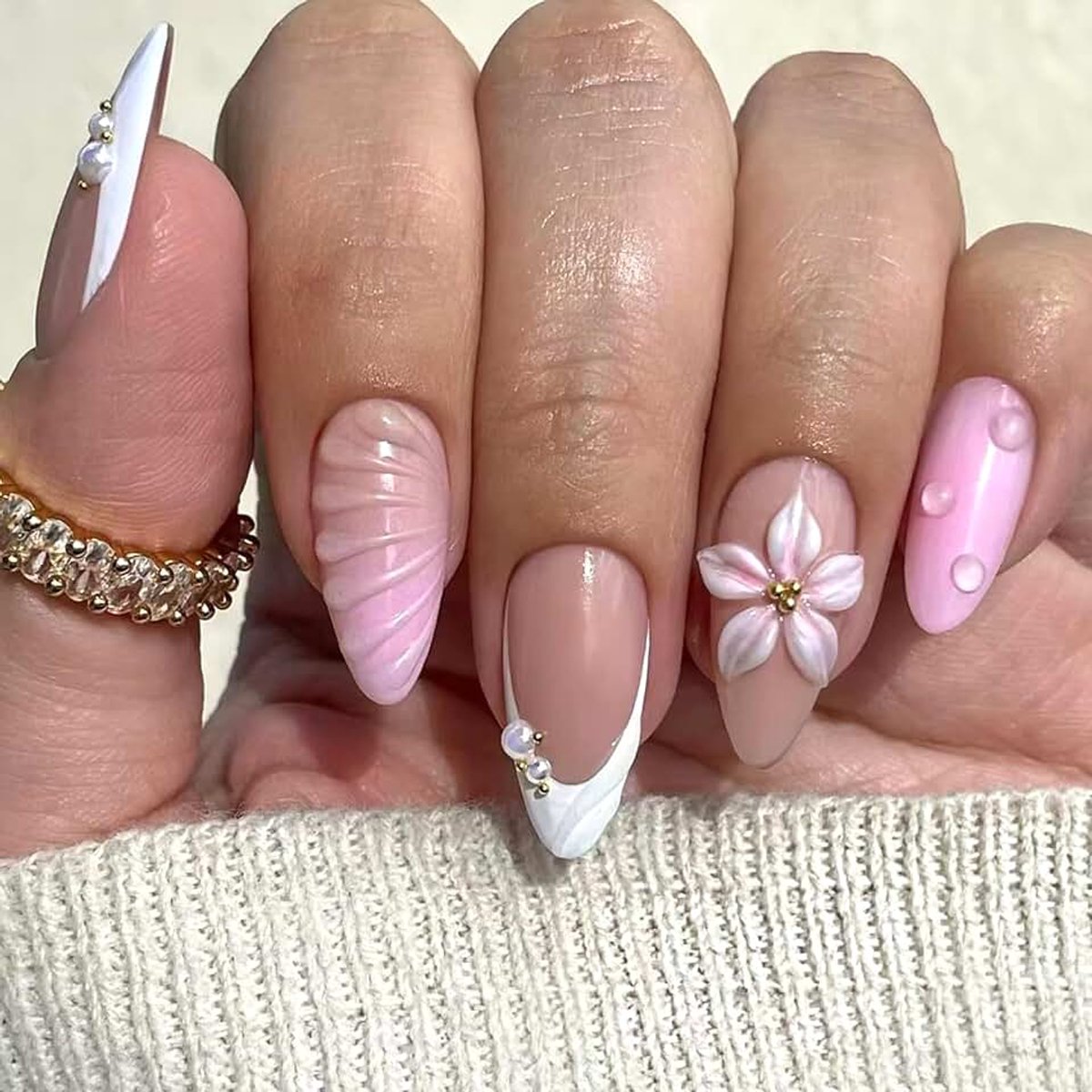 Kunstnagels, roze, wit, om op te plakken, middelgroot, Franse amandel, 3D-bloemen, parels, elegante kunstnagels, natuurlijke acryl kunstnagels, herbruikbare kunstnagels voor vrouwen