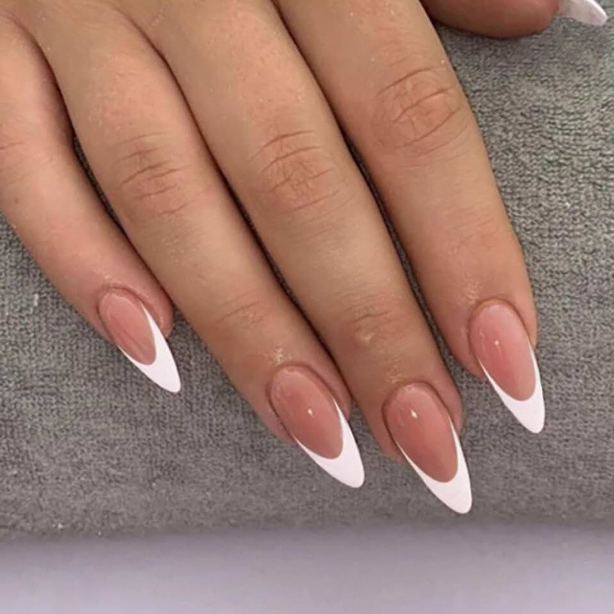 French press-on nagels met lijm, 24 stuks elegante kunstFranse nagels in nude-kleuren, duurzame kunstFranse nagels, sneldrogend, manicure met volledige afdekking