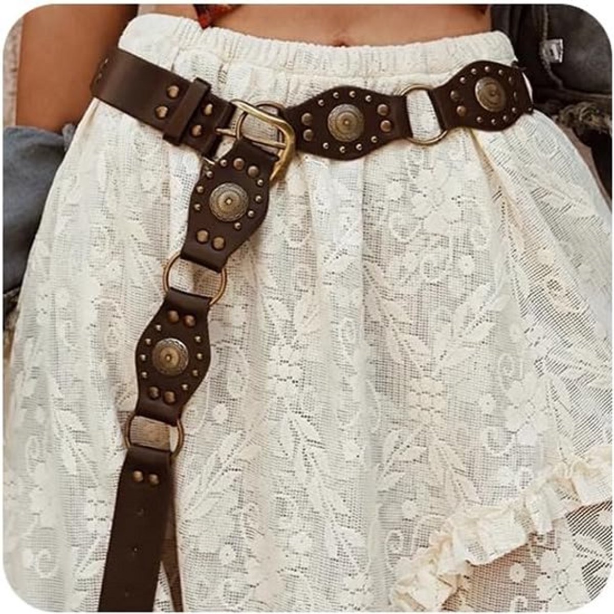 Leren Damesriem met Klinknagels en Vintage Gesp voor Boho Chic Stijl