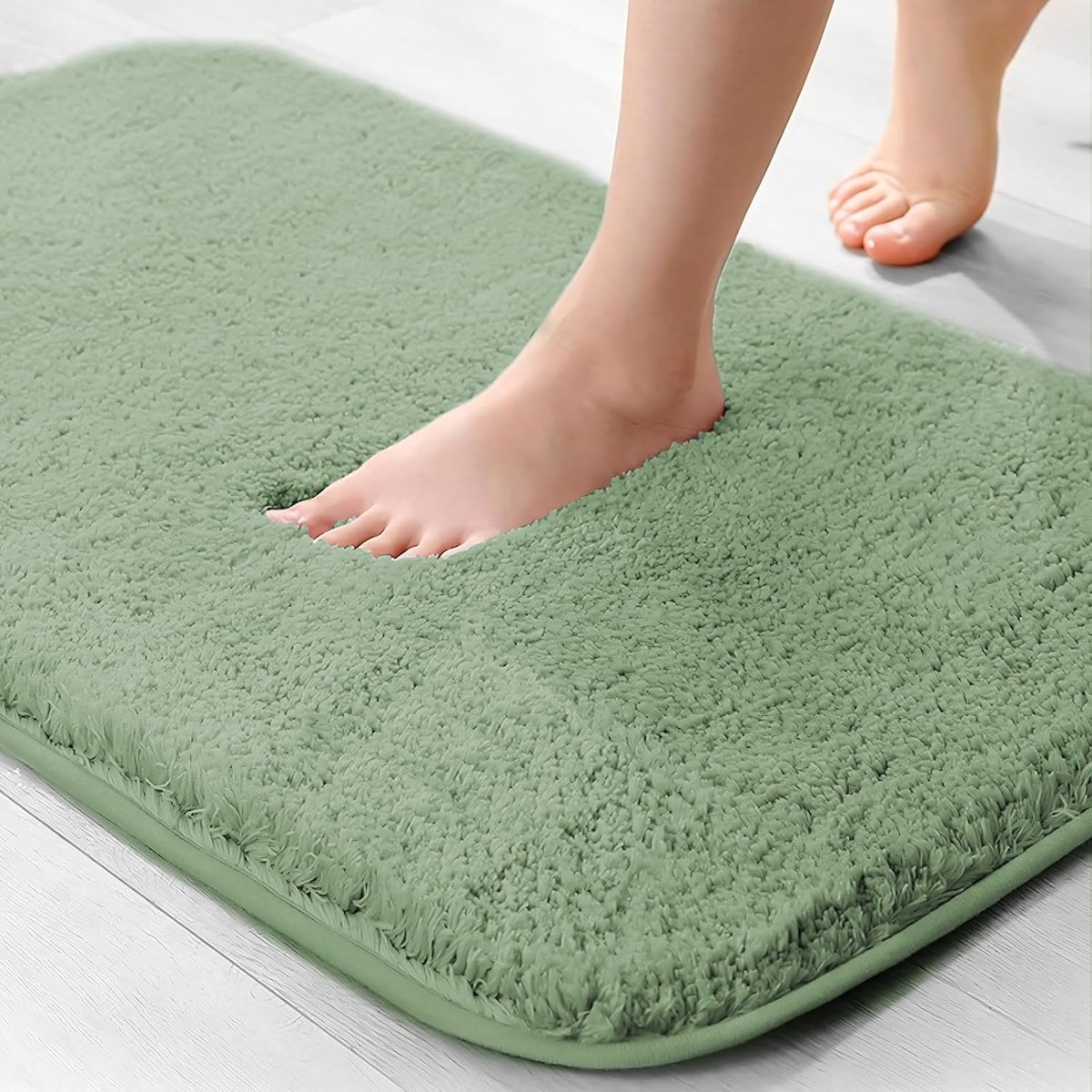 SnelShoppen - Microfiber Badmat, 40x60cm, 2cm Dikke Luxe Badkamerkleed, Super Absorberend, Lichtgroen, Ideal voor Badkamer, Douche, en Wastafel