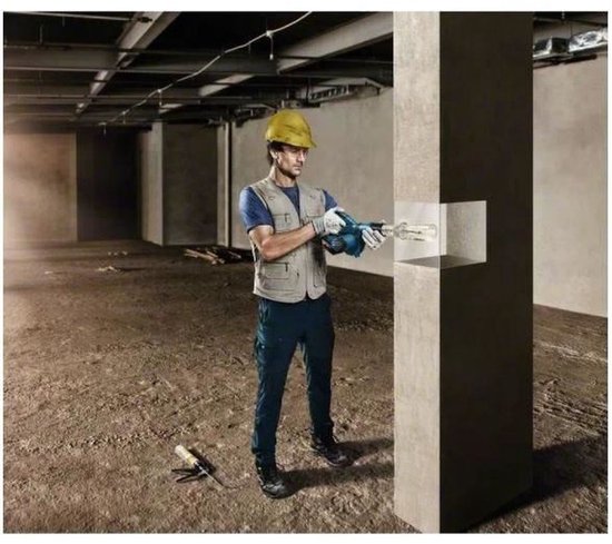 Man met gele helm boort in betonpaal met blauwe Bosch boor.