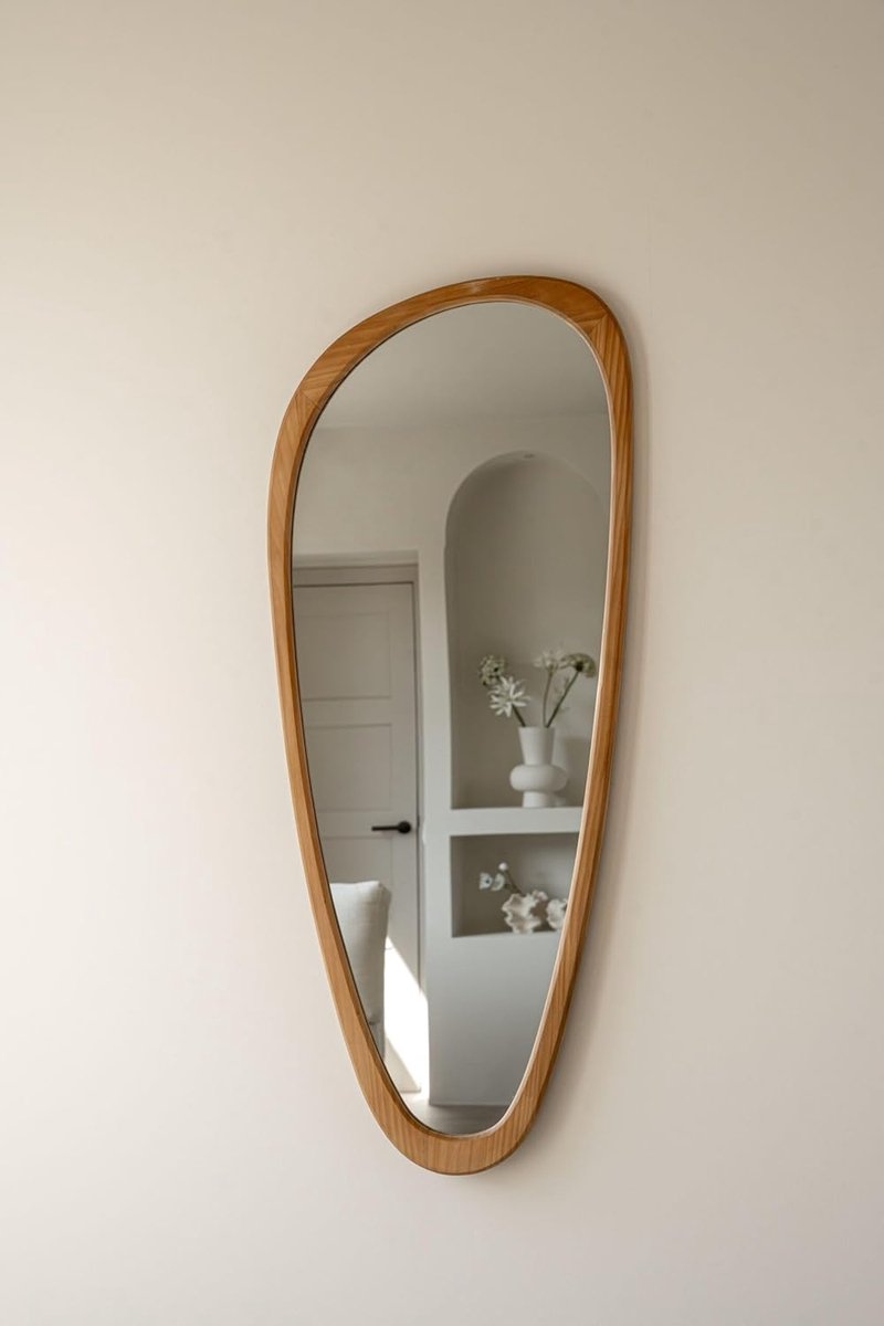 SnelShoppen - Wandspiegel 120 cm - Organische Vorm - Asymmetrisch - Luxe Houten Rand - Decoratieve Spiegel voor Woonkamer, Slaapkamer en Hal