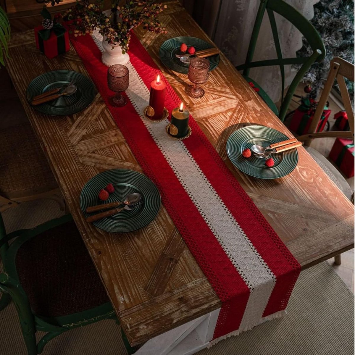 Tafelloper Katoen Linnen - Tafeldecoratie Loper - Feestelijke Tafel - Macramé Kwastjes - 30 x 220 cm - Rood