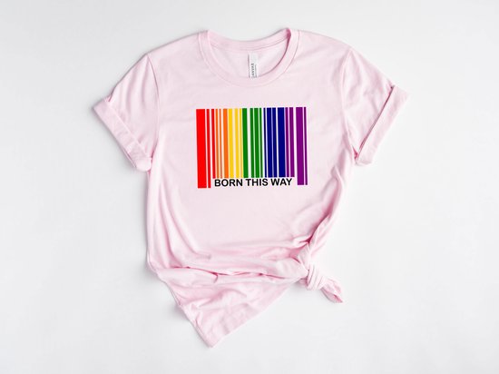 T-shirt rose avec code-barres arc-en-ciel et texte "BORN THIS WAY".