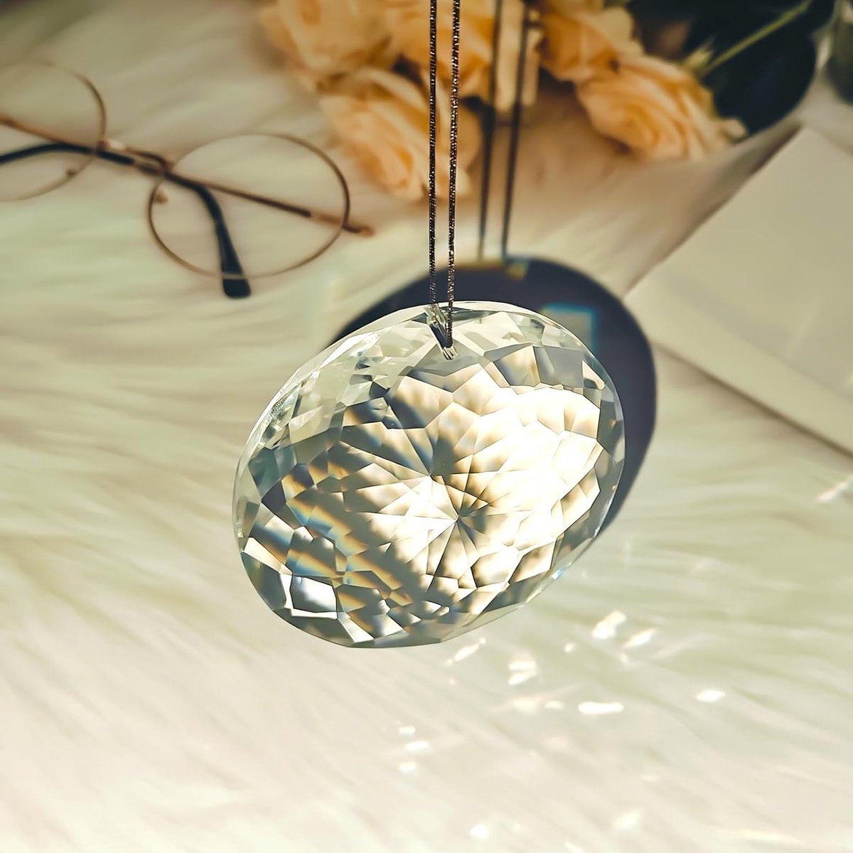 Hanging Faceted Crystals 75mm voor Zonlicht, Decoratieve Prismen voor Thuis en Tuin, Ideaal voor Bruiloften en Raamdecoratie, Creëer Regenboog Effecten met Grote Kristallen Zonvangers