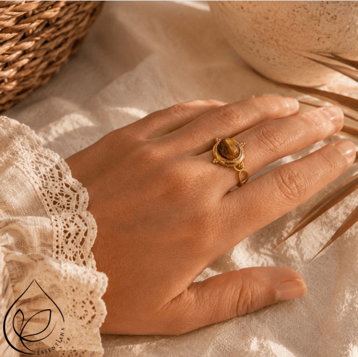 Medina Gouden Ring met Tijgeroog