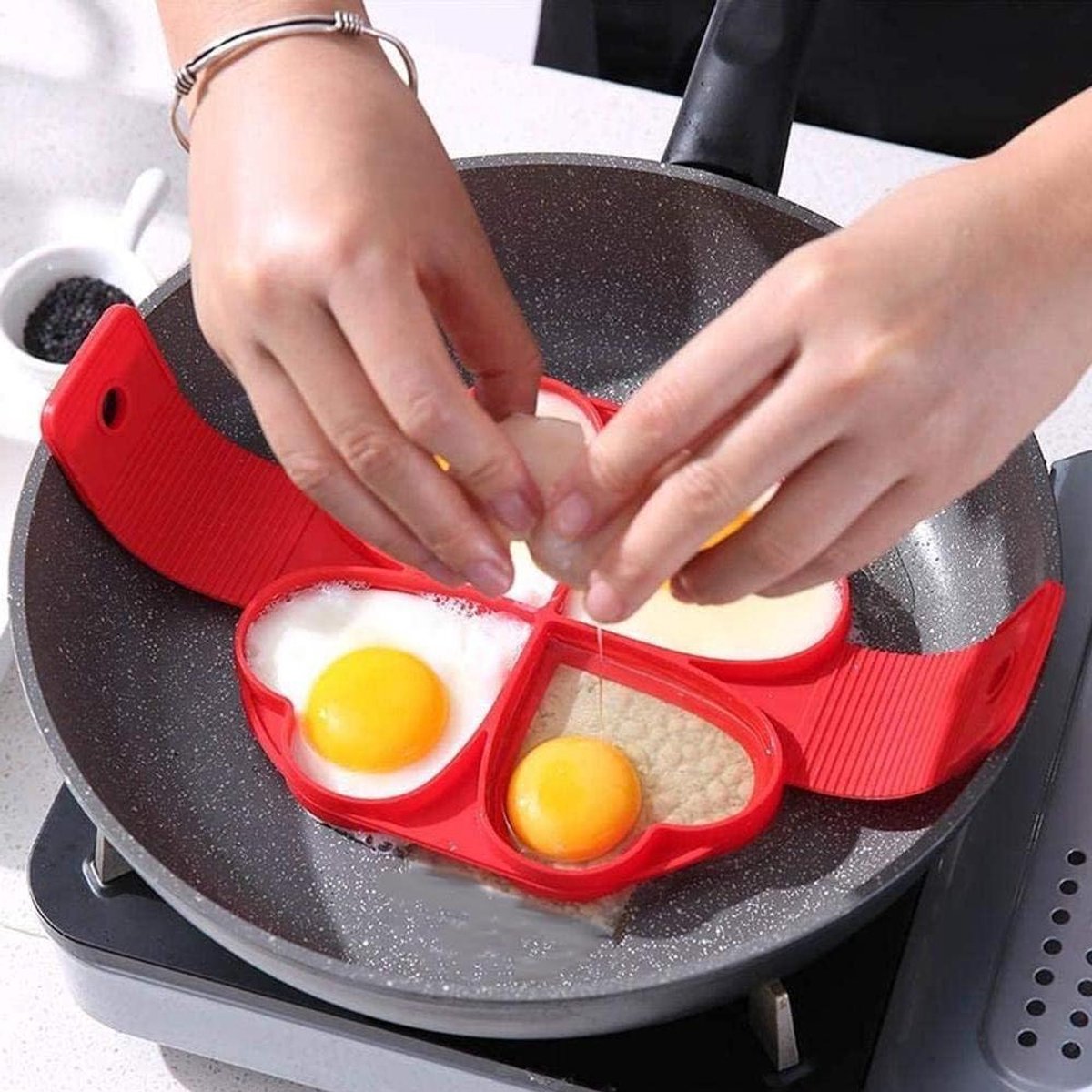 Pannenkoekvormen 2 stuks - Hart en rond - Lekkere pannenkoeken bakken - Flexibel hittebestendig siliconen - 25 cm breed - Rood
