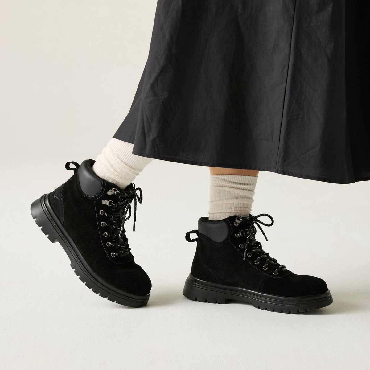 Ademende en waterdichte wandelschoenen van Whinton voor dames Zwart