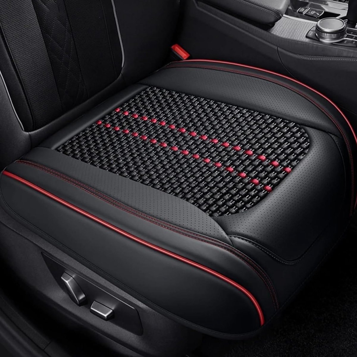 Autostoelkussen - Stoelverhoger - Comfortabel Rijden - Ademend Pluche Materiaal - Universeel - Zwart-Rood