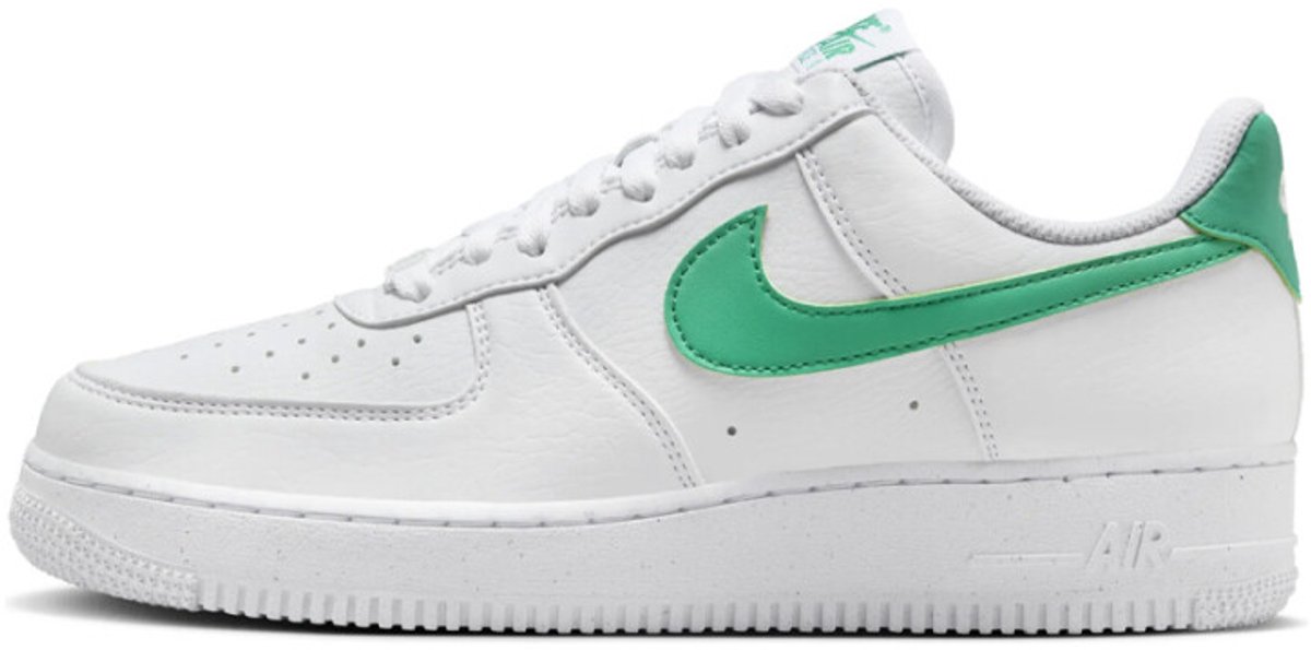 Nike Air Force 1 ’07 NN Dames DV3808-108 Groen
