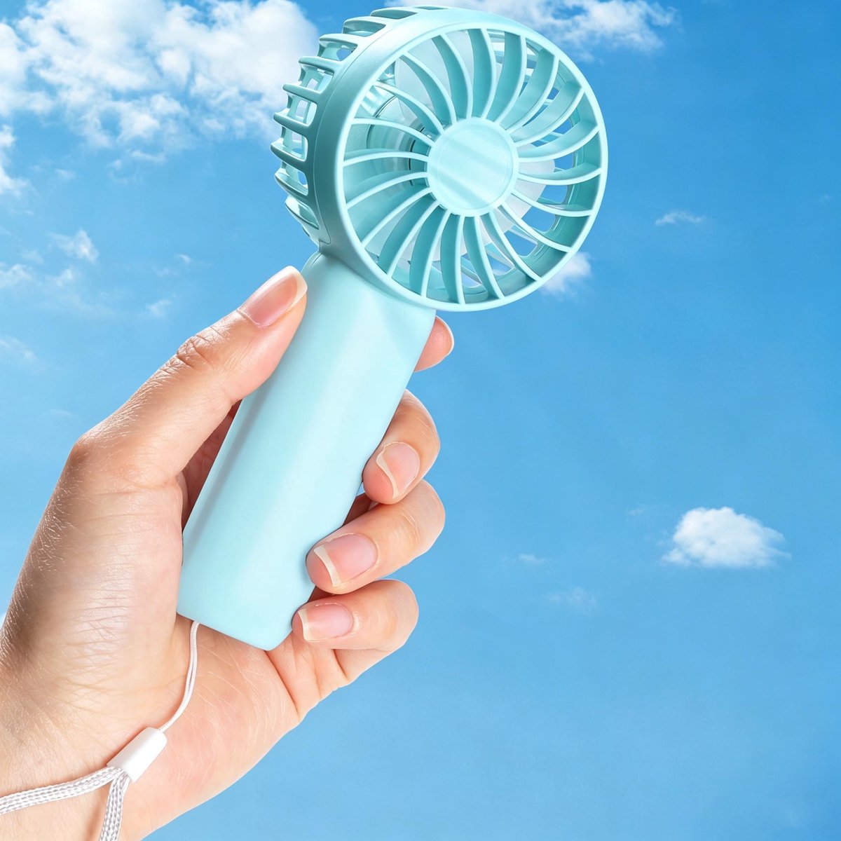 SnelShoppen - Mini Ventilator Draagbaar 2000 mAh Oplaadbaar USB Persoonlijke Ventilator 3 Snelheden Blauw met Polsband voor Reizen Strand Binnen Buite