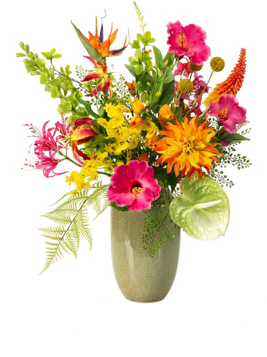 Un bouquet coloré de fleurs exotiques telles que des Strelitzias, des Hibiscus roses et des lys aux couleurs vives dans un vase vert.