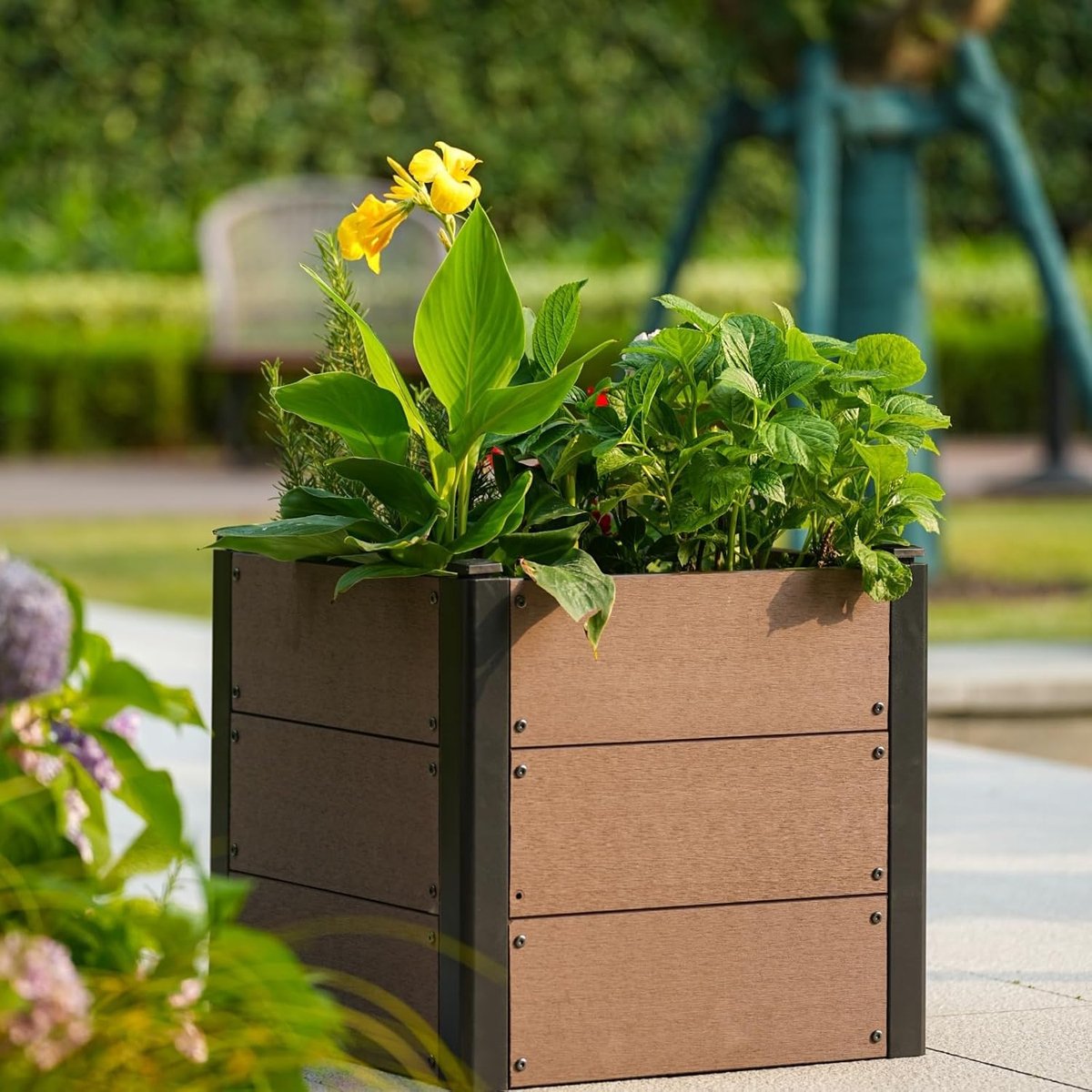 Compacte Vierkante Moestuinbak met Houtlook - Duurzame WPC Composiet Plantenbak met Open Bodem - Weerbestendig & UV-Resistent - Balkon, Terras & Tuin - 49 x 49 x 45 cm
