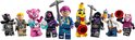 Une rangée de neuf personnages Lego Fortnite, dont un ours rose, une figurine banane et une figurine renard.